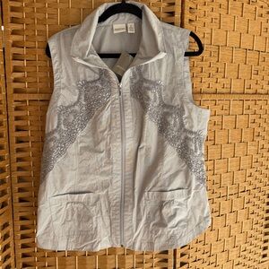 Chico’s Zenergy Addie Lace Novelty Vest Gray Women’s Size 2 NEW